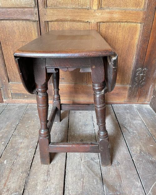 17TH CENTURY OAK GATE LEG STOOL - ADDITIONAL PHOTO 6