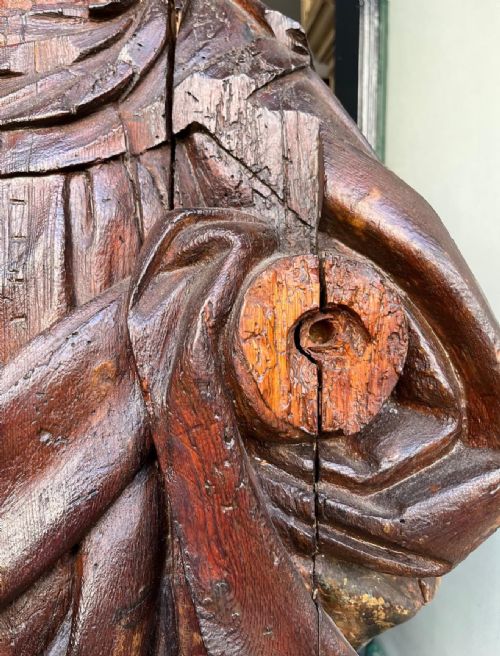 16TH CENTURY OAK CARVED SAINT - ADDITIONAL PHOTO 17