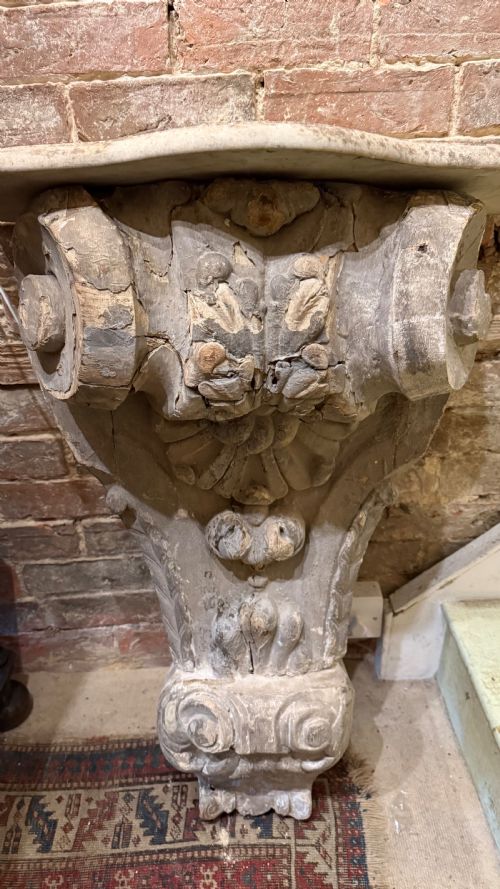 18TH CENTURY ARCHITECTURE LARGE WALL BRACKET - ADDITIONAL PHOTO 1
