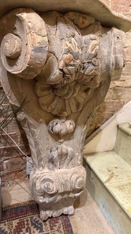 18TH CENTURY ARCHITECTURE LARGE WALL BRACKET - ADDITIONAL PHOTO 4