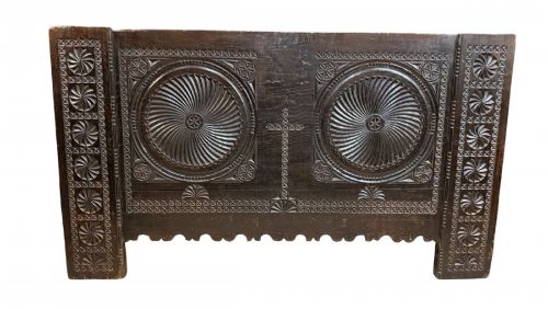 16TH CENTURY OAK COFFER FRONT - ADDITIONAL PHOTO 2