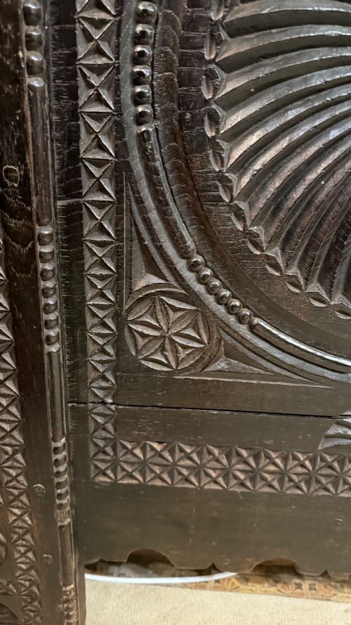 16TH CENTURY OAK COFFER FRONT - ADDITIONAL PHOTO 9