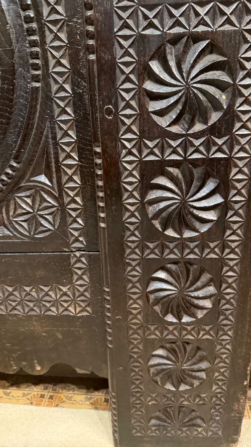 16TH CENTURY OAK COFFER FRONT - ADDITIONAL PHOTO 11