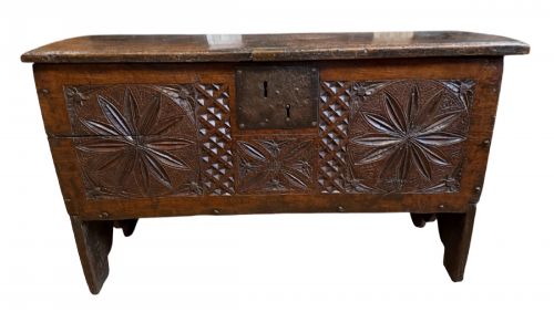 16TH CENTURY OAK PLANK COFFER - ADDITIONAL PHOTO 1