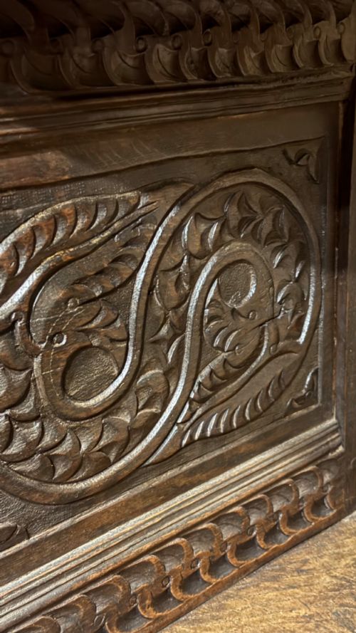 17TH CENTURY LIVERY CUPBOARD - ADDITIONAL PHOTO 9