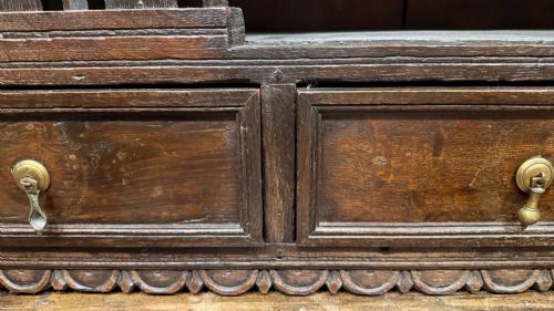 17TH CENTURY OAK HANGING CUPBOARD - ADDITIONAL PHOTO 8