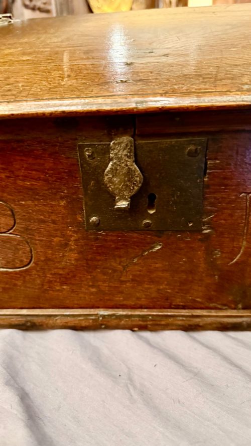 18TH CENTURY OAK BIBLE BOX - ADDITIONAL PHOTO 3
