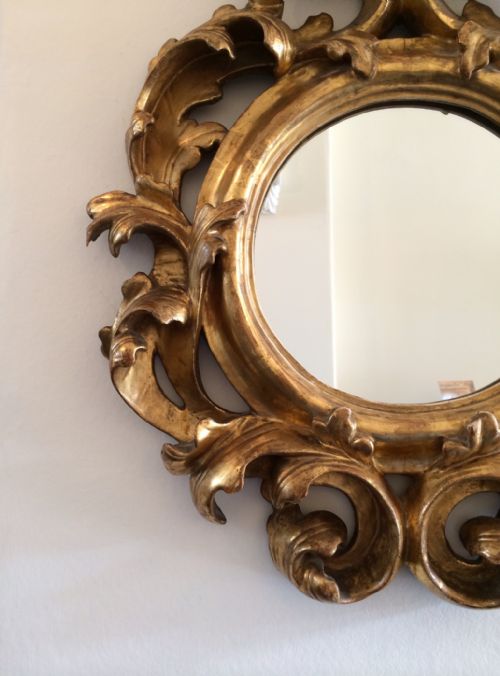 fig 1. 19th Century Italian Carved Giltwood Mirror