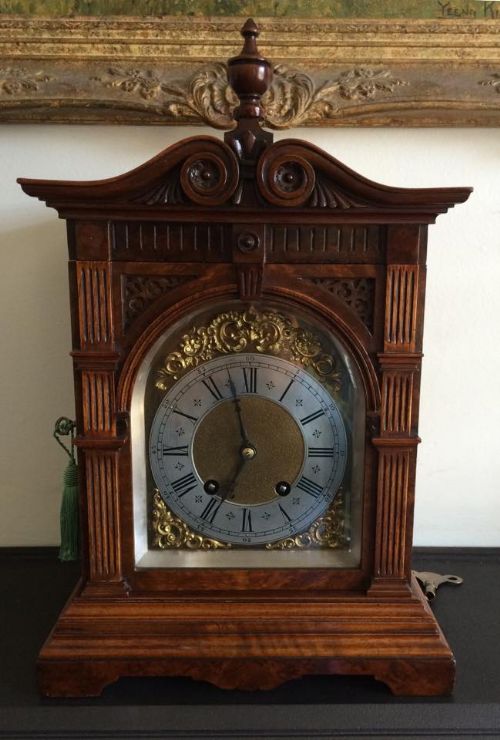 Very Pretty Walnut Lenzkirch Mantle Clock