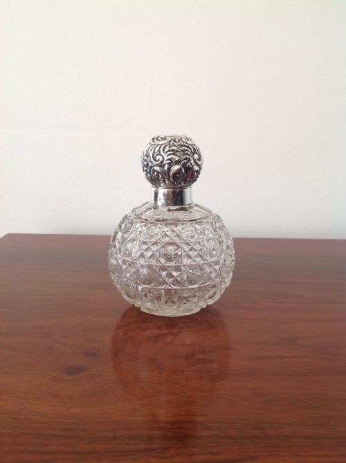 Edwardian Silver and Hobnail Cut Glass Scent Bottle