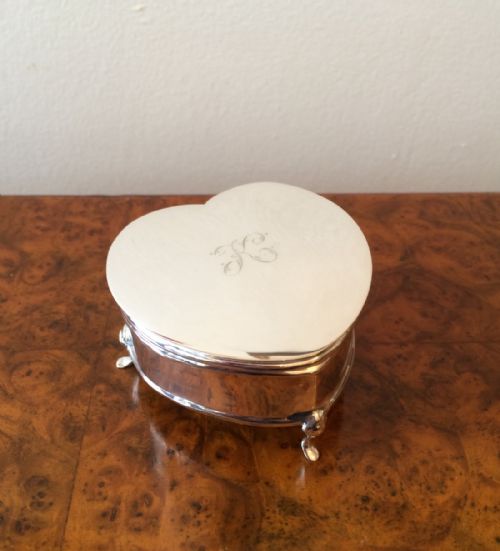 Delightful Chester Silver Heart Shaped Trinket Box