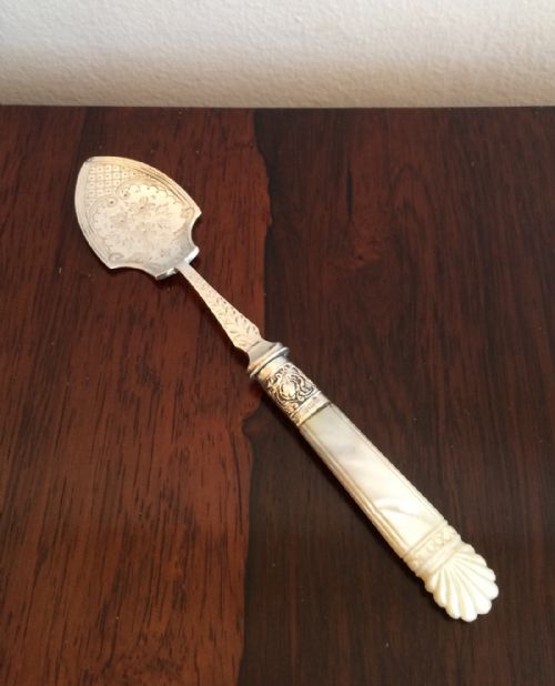 Edwardian Silver & Mother of Pearl Preserve Spoon, 1907