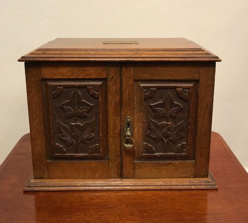 George V Oak Smokers Cabinet