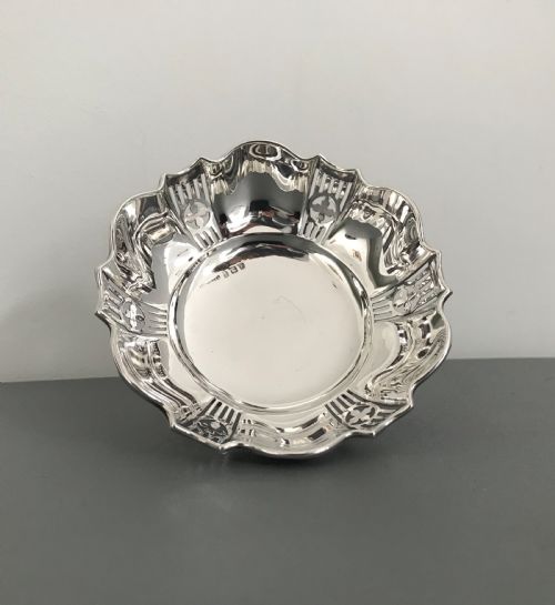 Pretty George V Silver Bon Bon Dish