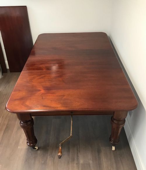fig 1. Victorian Wind Out Dining Table