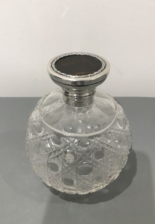 Large George V  Silver and Cut Glass Scent Bottle, 1920