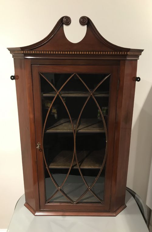 Quality Mahogany Corner Cupboard