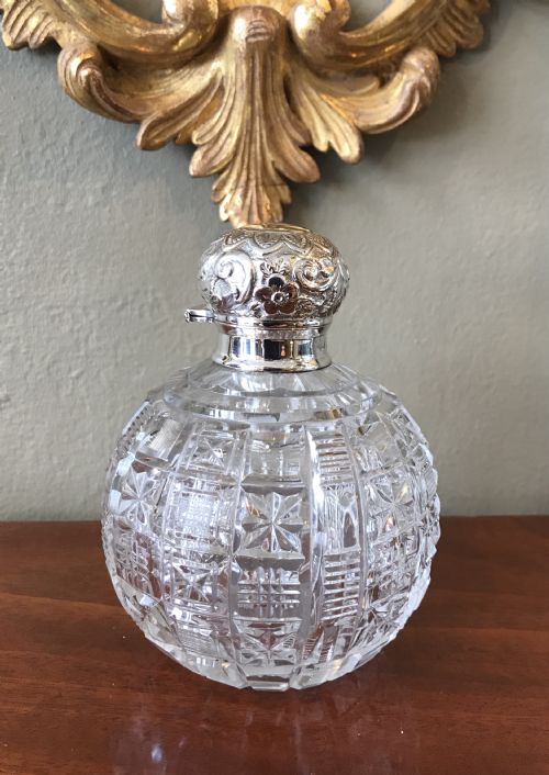 Quality Victorian Silver and Glass Scent Perfume Bottle