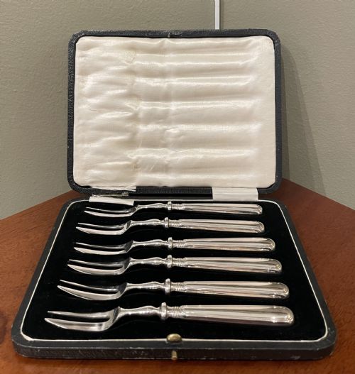 George V Silver Cake Forks, 1924