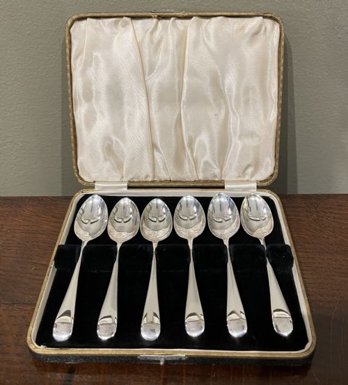 Good Set of Six Silver Teaspoons