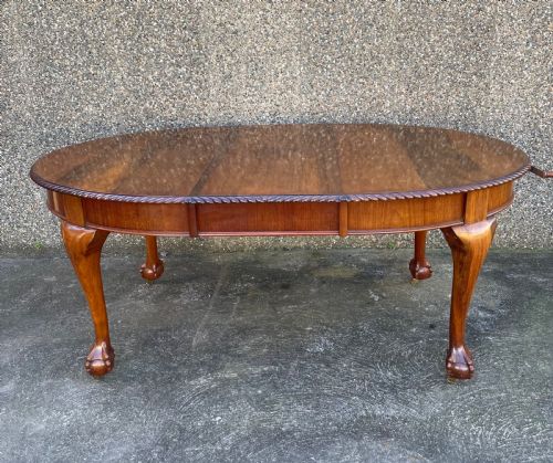 Edwardian Mahogany Chippendale Style Dining Table