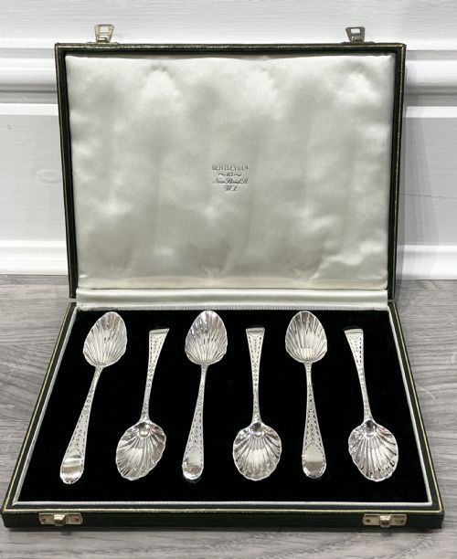 Set of Six George III Silver Shell Bowl Teaspoons, 1802