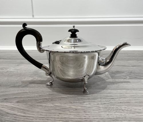 George V Silver Tea Pot by Mappin & Webb
