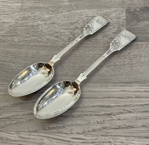 Pair of Edwardian Bright Cut Solid Silver Spoons, 1907