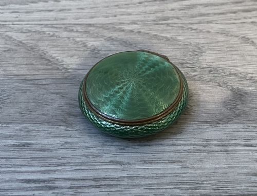 Quality Guilloche Enamel Powder Compact
