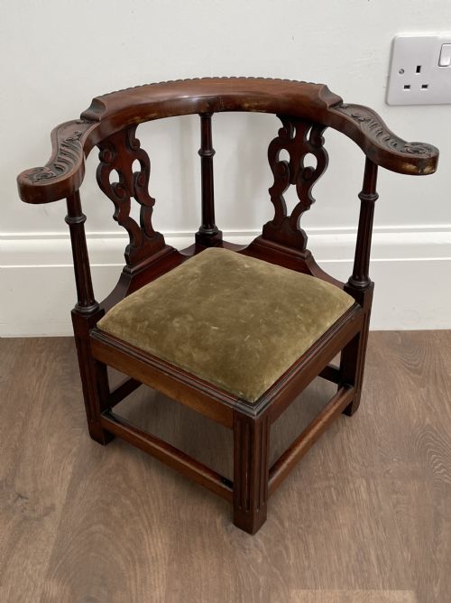 Early 20th Century Chippendale Style Child’s Chair