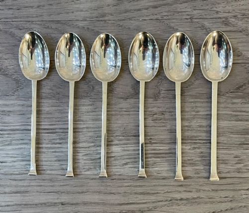 Set of Six Seal End Solid Silver Teaspoons, 1946