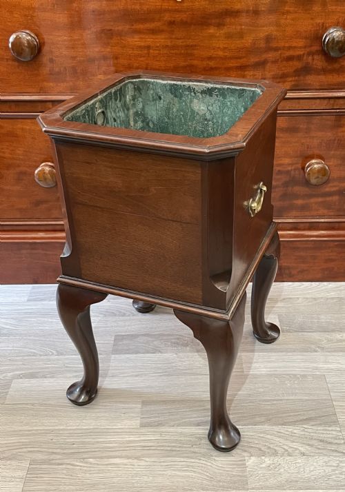 George II Mahogany Jardiniere Plant Stand