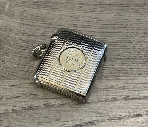 Victorian Solid Silver Vesta Case by Horton &
Allday