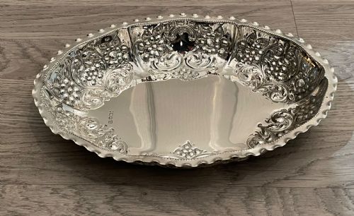 Large Victorian Solid Silver Fruit Bowl, 1898