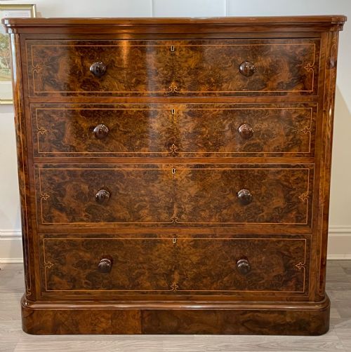 Victorian Burr Walnut Chest of Drawers by Wylie & Lochead, Glasgow
