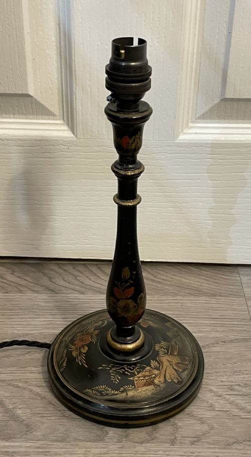 Pretty Chinoiserie Table Lamp