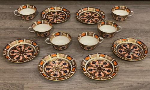 Royal Crown Derby Imari Pattern Tea Cups and Saucers for Six Persons, C1917