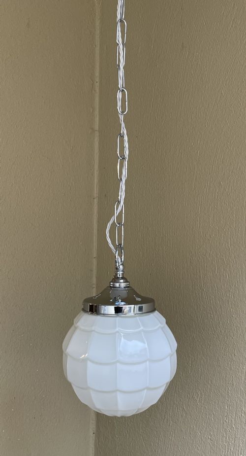 1930S OPALINE FISH SCALE PENDANT LIGHT - ADDITIONAL PHOTO 1