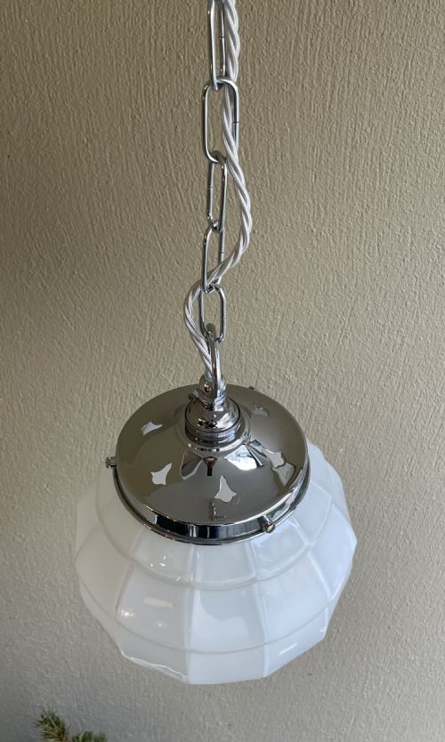 1930S OPALINE FISH SCALE PENDANT LIGHT - ADDITIONAL PHOTO 4