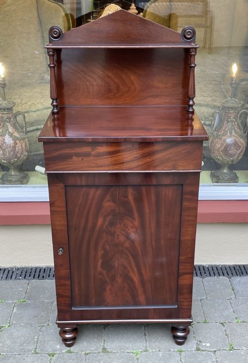 DIMINUTIVE EARLY VICTORIAN MAHOGANY CHIFFONIER SIDEBOARD - ADDITIONAL PHOTO 1