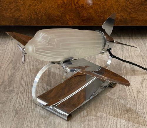 Art Deco Style Novelty Chrome Table Desk Lamp