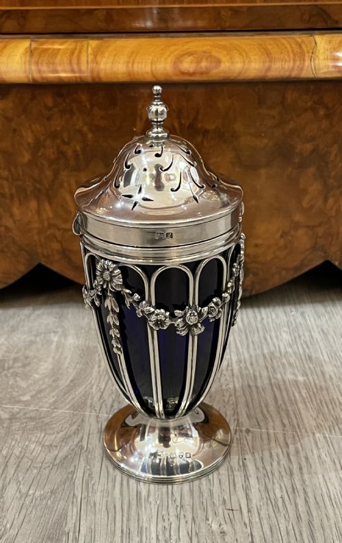 QUALITY EDWARDIAN CHESTER SILVER SUGAR CASTER