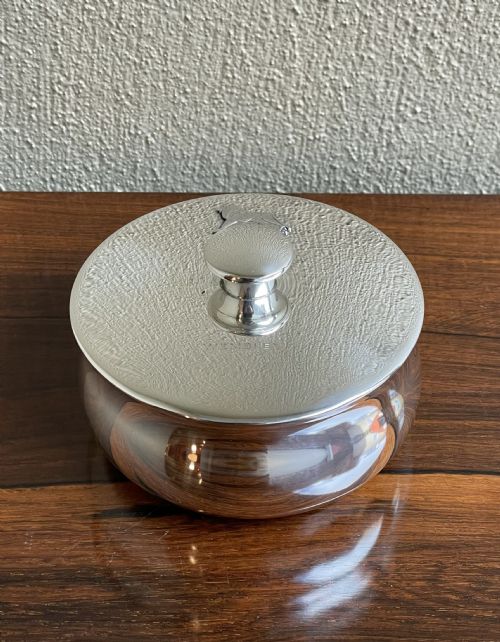 fig 1. Rare George VI Silver Table Pot Gift From Sir Arthur Elvin
