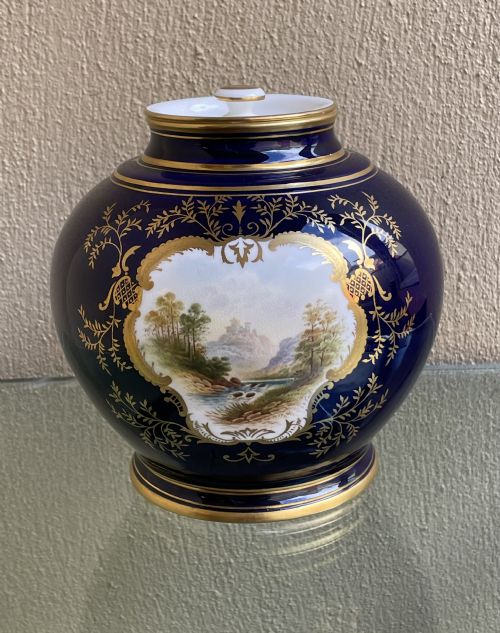 EARLY 20TH CENTURY COALPORT VASE COVER BY E O BALL