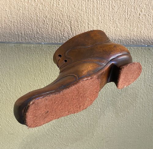 LARGE LATE VICTORIAN TREEN SNUFF SHOE - ADDITIONAL PHOTO 1