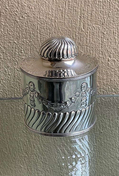 EDWARDIAN SILVER TEA CADDY WITH INTEGRAL SPOON BY GEORGE UNITE