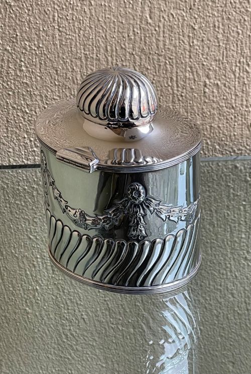 EDWARDIAN SILVER TEA CADDY WITH INTEGRAL SPOON BY GEORGE UNITE - ADDITIONAL PHOTO 2