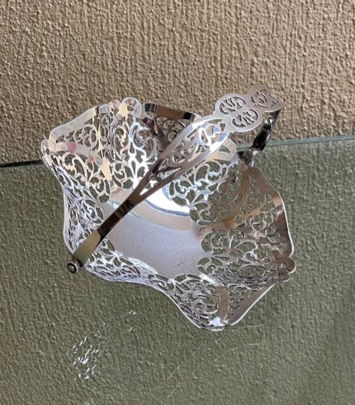 PRETTY ELIZABETH II SILVER BON BON DISH BASKET - ADDITIONAL PHOTO 5