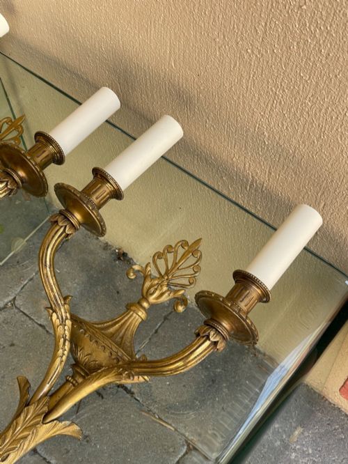 QUALITY PAIR OF FRENCH GILDED BRONZE WALL LIGHTS - ADDITIONAL PHOTO 2