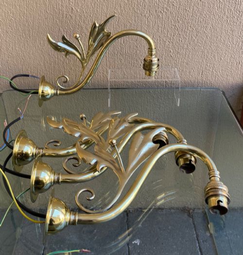 GOOD SET OF FOUR ART NOUVEAU BRASS WALL LIGHTS